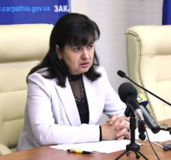 Анастасія Пентек: "Якщо людина працює за кордоном навіть нелегально, але в Україні сплачує пенсійні внески, то може розраховувати на пенсію"